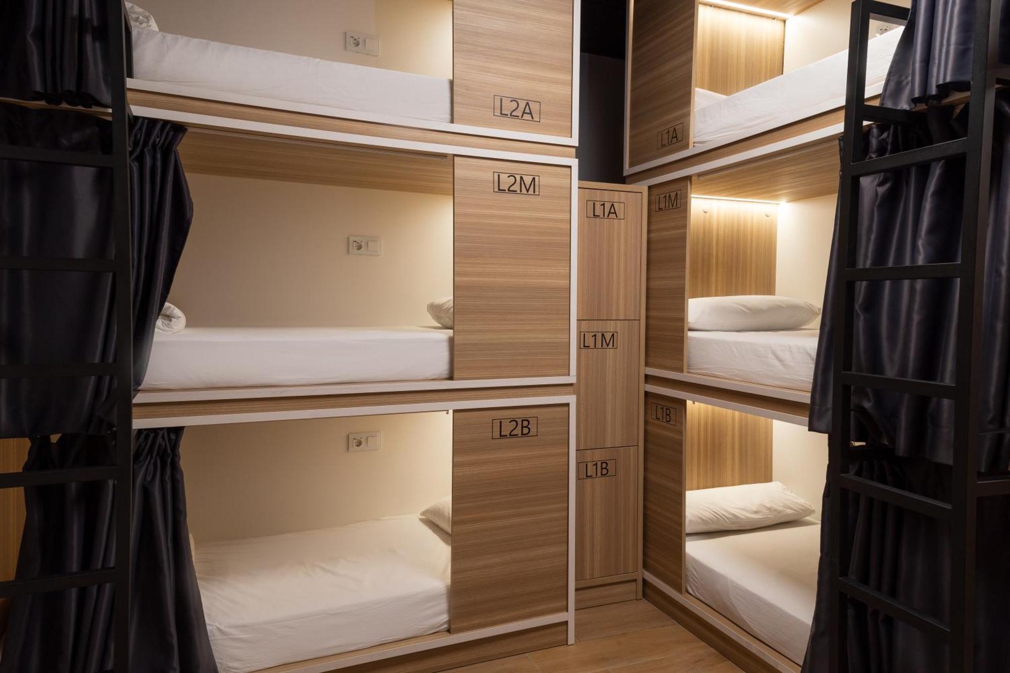 Hostal Siesta & Go Nuevos Ministerios Madrid Eksteriør billede