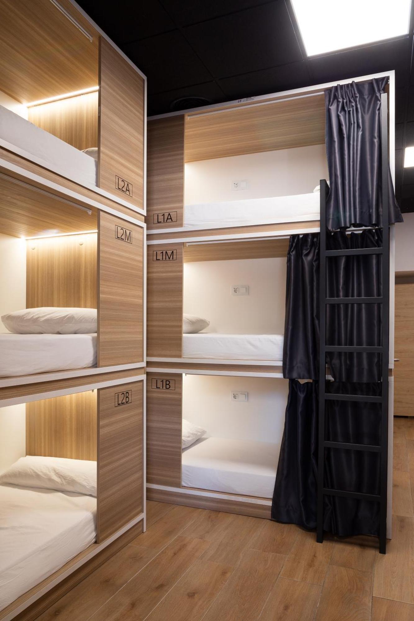 Hostal Siesta & Go Nuevos Ministerios Madrid Eksteriør billede