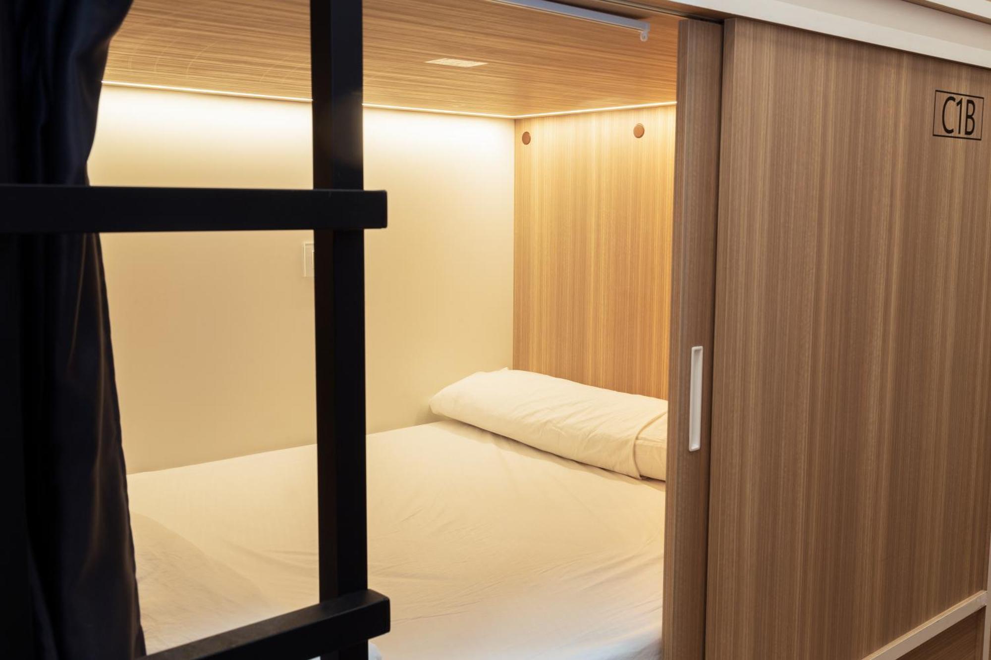 Hostal Siesta & Go Nuevos Ministerios Madrid Eksteriør billede
