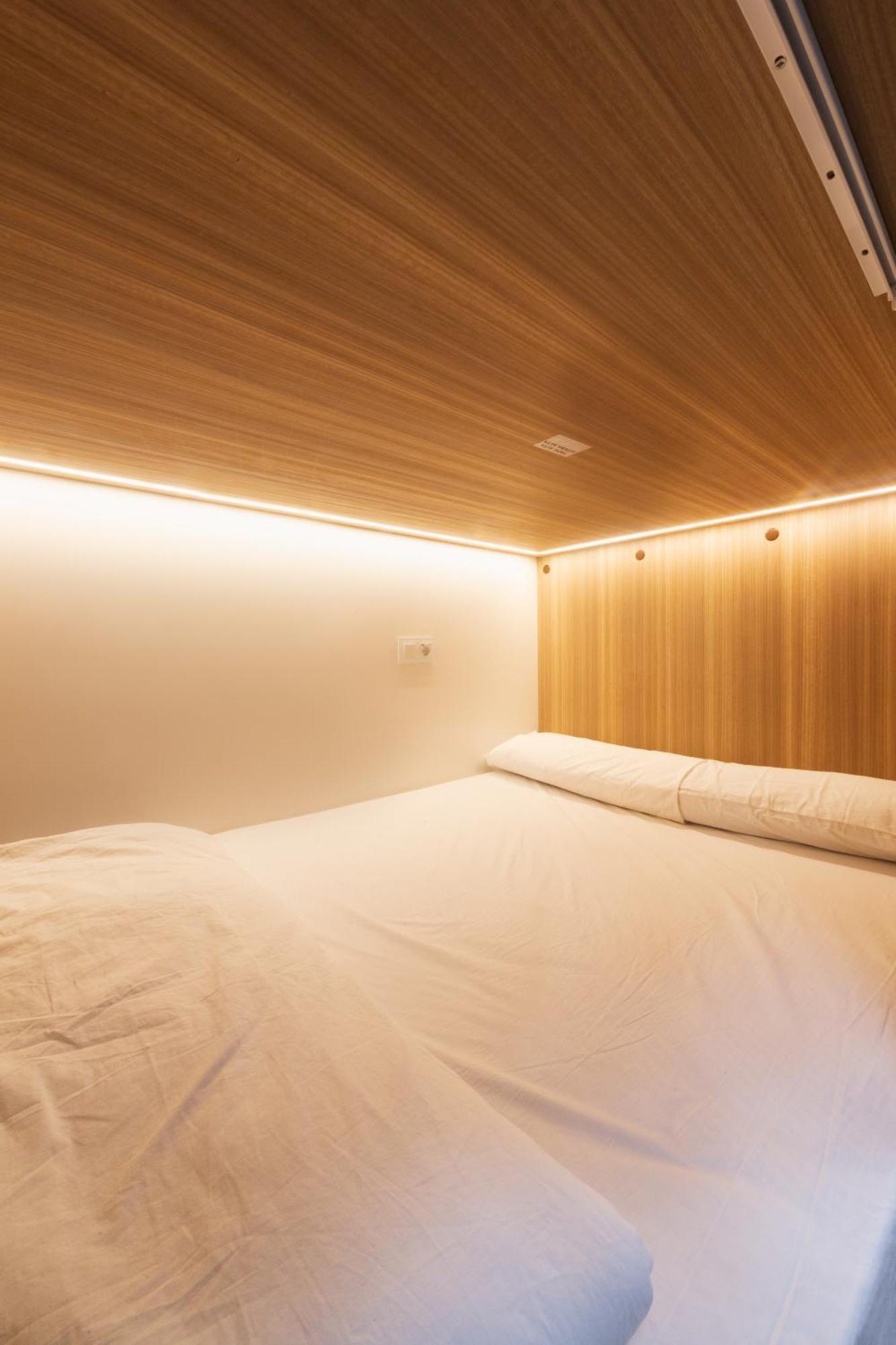 Hostal Siesta & Go Nuevos Ministerios Madrid Eksteriør billede